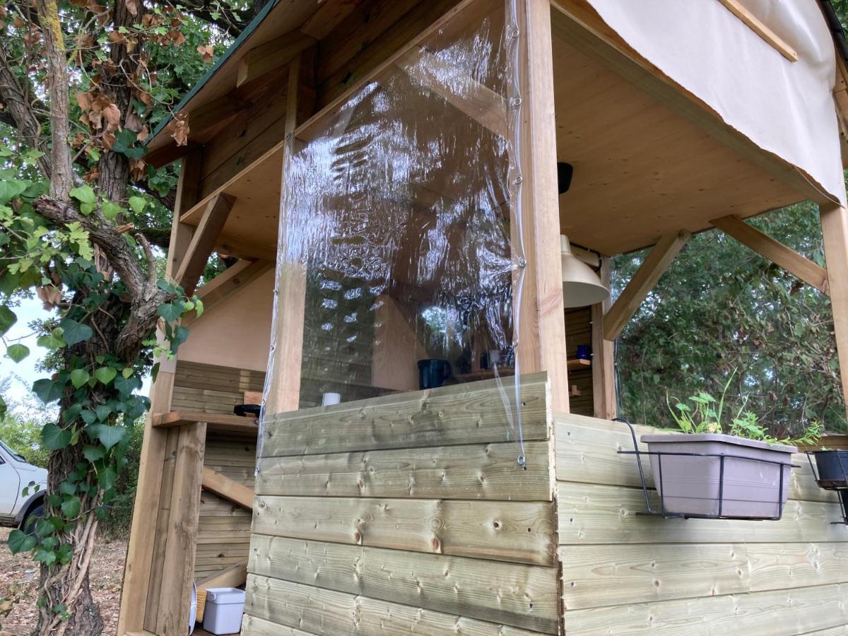 Cabane Bivouac Avec Echelle A L'Ombre Des Chenes Idrac-Respailles Εξωτερικό φωτογραφία